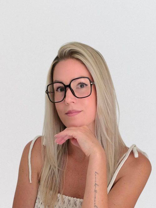 Modell feellens karina