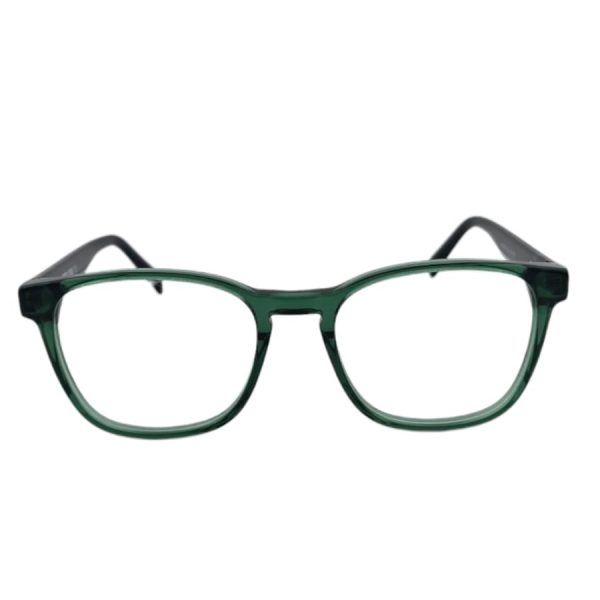 Das Modell Feellens Antonio überzeugt mit einem markanten Look in moderner Farbkombination: Die Front aus transparentem Tannengrün verleiht der Brille Frische und Charakter, während die schwarzen Bügel mit dezentem Metallakzent für eine elegante Balance sorgen. Die leicht abgerundete eckige Form schmeichelt vielen Gesichtsformen – besonders ovalen und herzförmigen. Das robuste Acetat-Gestell bietet hohen Tragekomfort bei gleichzeitigem Stilbewusstsein.