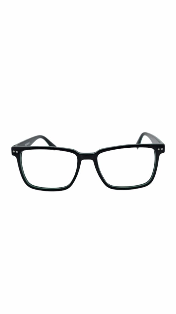 Die Feellens Roberto ist eine markante Herrenbrille mit klarer Linienführung und rechteckiger Front. Das tiefschwarze Acetat-Gestell wird durch einen feinen, dunkelgrünen Rand elegant betont – ein stilvoller Akzent für einen souveränen Auftritt. Zwei silberne Nieten auf der Front und eine dezente Metallverstärkung im Scharnierbereich unterstreichen die hochwertige Verarbeitung. Die gerade verlaufenden Bügel sorgen für einen sicheren Sitz und hohen Tragekomfort – ideal für Business und Alltag.